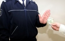 Взятка полиция деньги