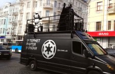 СМИ: Дарт Вейдер не смог проголосовать на выборах в Раду (видео)