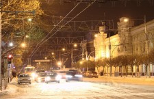 Кишинев снег ночью