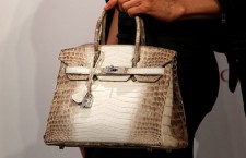 Сумка Hermes ушла с молотка в Гонконге за рекордную цену - 300 тысяч долларов США