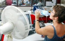 жара офис вентилятор