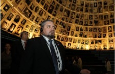 17001649_big1488372103