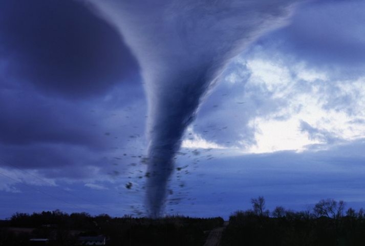 торнадо смерч непогода